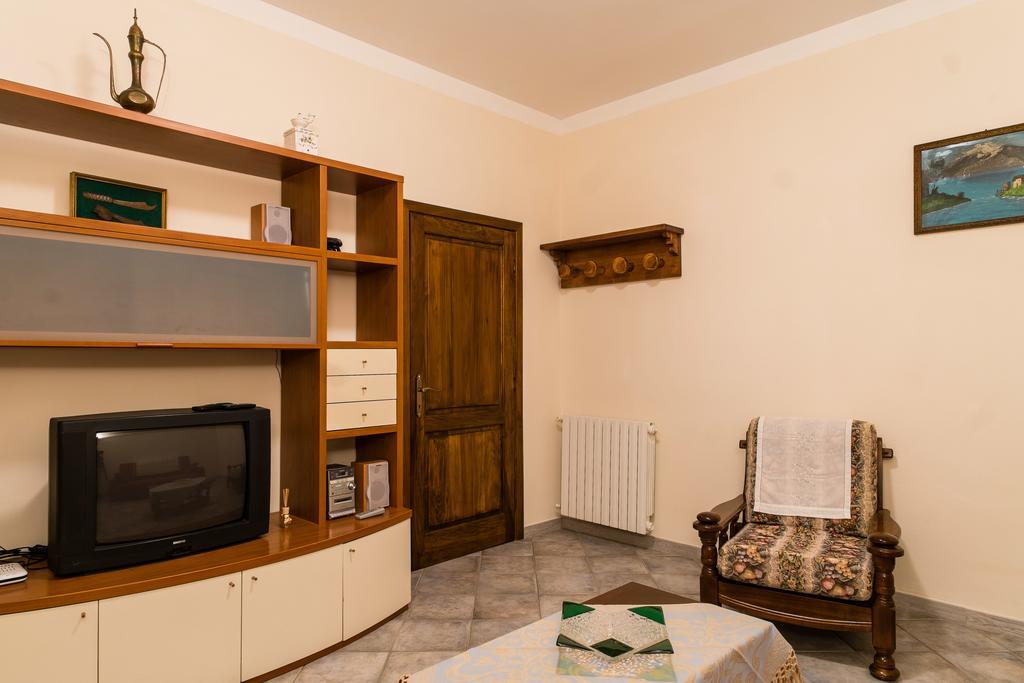 Villa Zibaldone, Vivi Il Giardino In Citta! Лука Екстериор снимка
